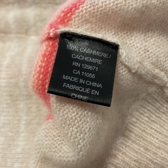 360 Cashmere Sweater - Picture 8 of 8